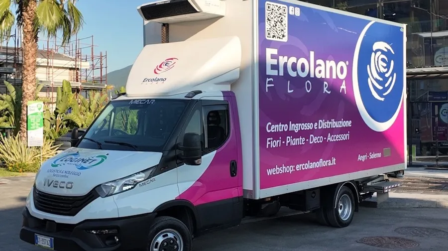 Refrigerated truck for flowers and plants